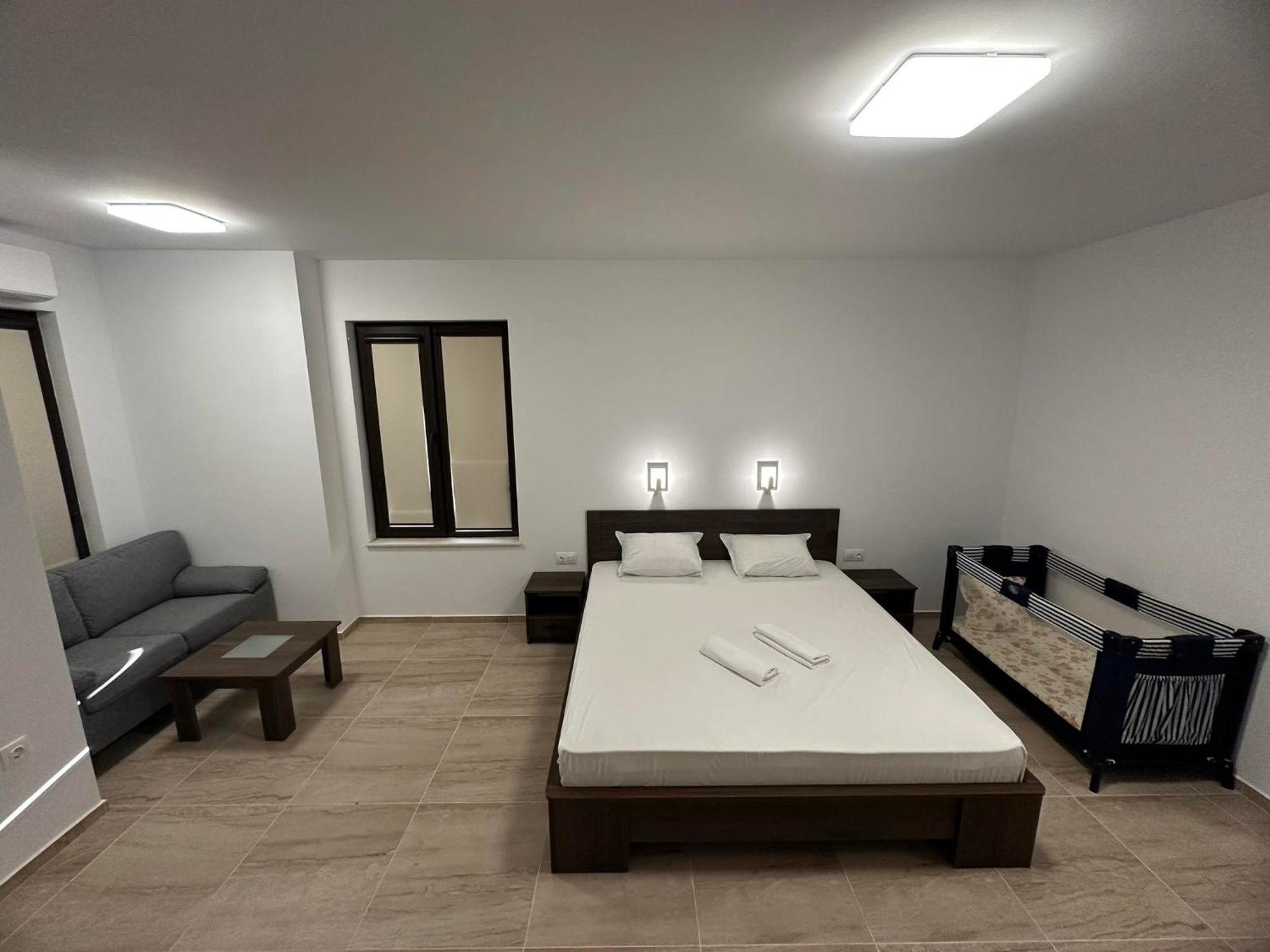 St George Apartcomplex Shkorpilovtsi Exteriör bild