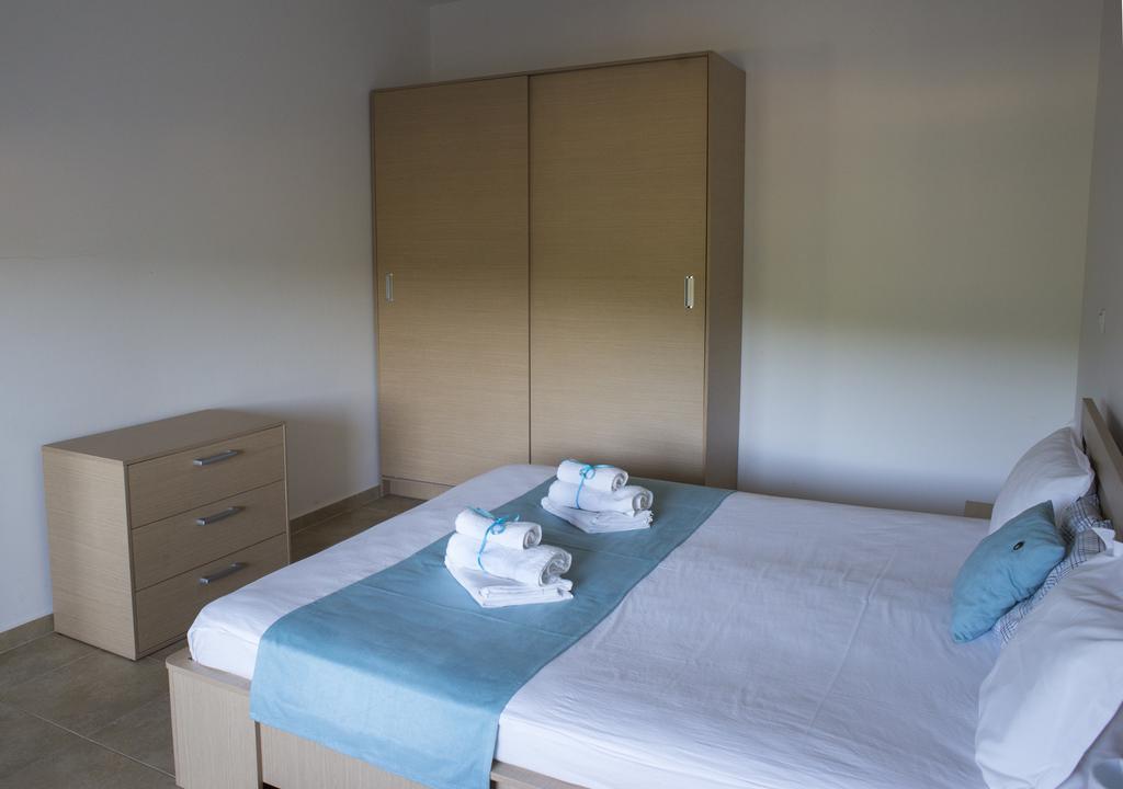 St George Apartcomplex Shkorpilovtsi Exteriör bild